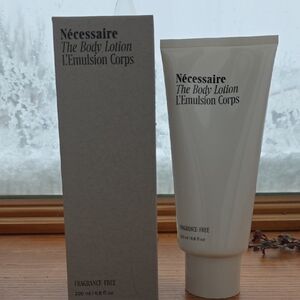Necessaire The Body Lotion